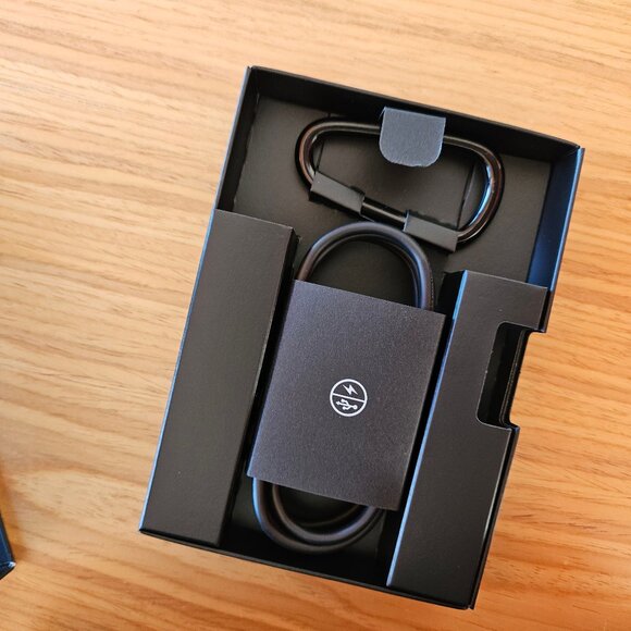 Beats Solo 3 On Ear Red Headphones NIB - Picture 7 of 8